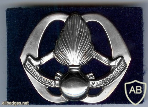 Royal Netherlands Marechaussee hat badge, 1954-98 img2996