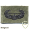 US Army Air Assault Badge, embroidered, black on olive green