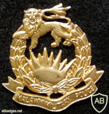 Malawi Military Police beret/cap badge img7435