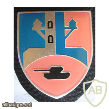 114th Tank Battalion badge, type 2 img9263