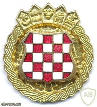 CROATIA Army cap badge, first type, 1992 img10443