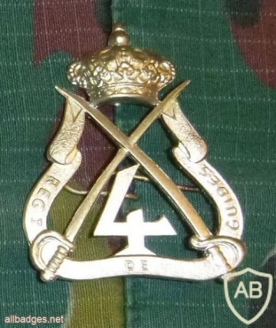 4 Regiment Guides cap badge img17268