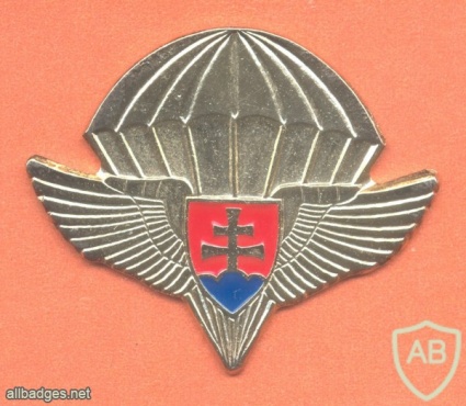 SLOVAK REPUBLIC Paratroopers Association beret badge img18104