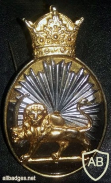 Imperial Iran Police officers cap badge img22756