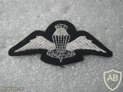 Singapore National Cadet Corps Parachutist (1980's) img22958