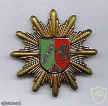 North Rhine-Westphalia state police cap badge img23039