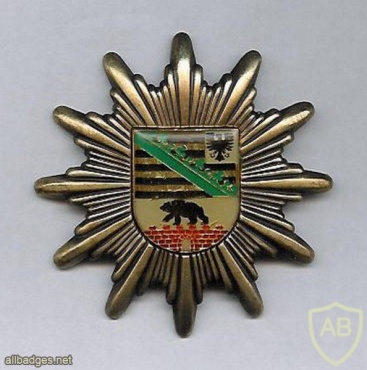 Saxony-Anhalt state police cap badge img23145