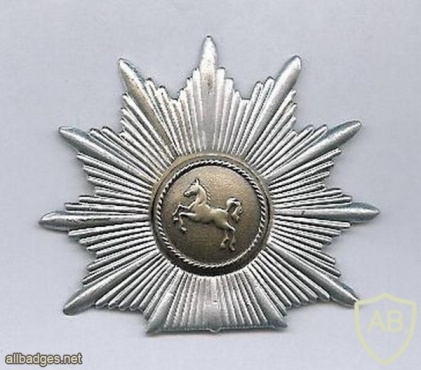 Lower Saxony (Niedersachsen) state police cap badge, old img23226