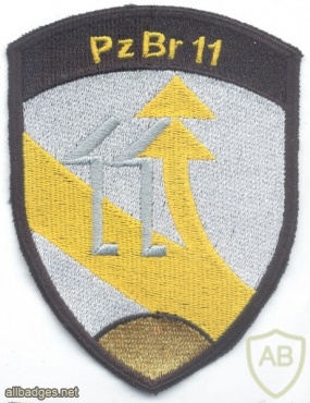 SWITZERLAND 11th Armoured Brigade sleeve patch, full color img25106