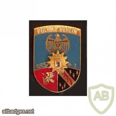 Germany Berlin State Police - detention center 1 pocket badge img27321