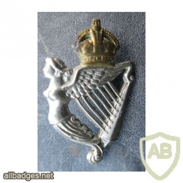 8th King's Royal Irish Hussars collar badge, other ranks, King's Crown img34849