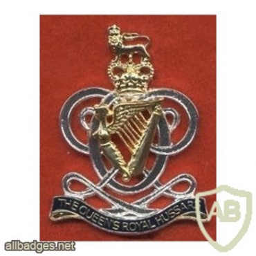 QUEEN'S ROYAL HUSSARS cap badge img35667