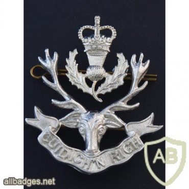 Queen's Own Highlanders cap badge img35731