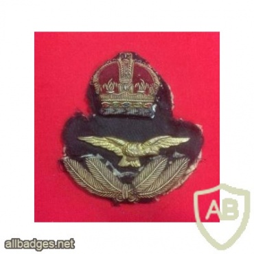 R.A.F. cap badge, cloth, officer's, King's crown, type 2 img36072