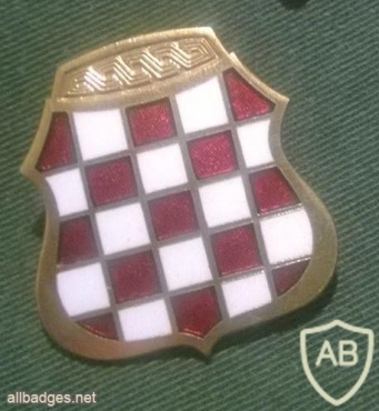 CROATIA Army cap badge, 1991 img36813
