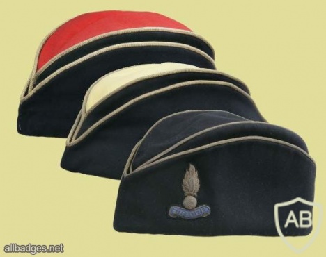 Irish Guards officer side caps img36914