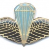 IRAQ Elite Parachute beret badge, blue and black, pre-1991