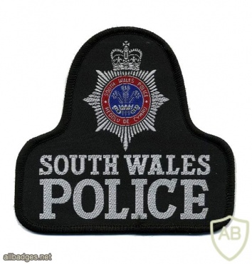 South Wales Police arm patch, type 1 img37308