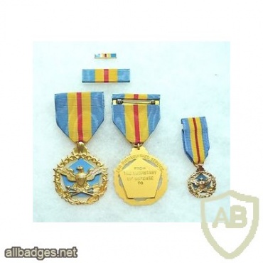 Defense Distinguished Service Medal img37685
