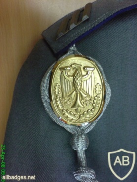 German Armed Forces Marksmanship Badge, gold img40733