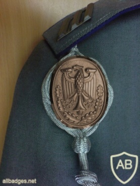 German Armed Forces Marksmanship Badge, bronze img40735
