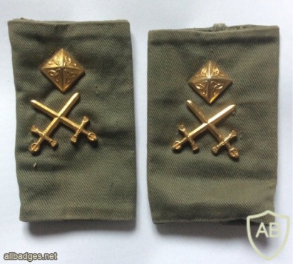 Irish Army Lieutenant-Colonel shoulder rank, metal img44655