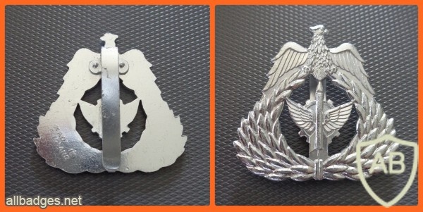KUWAIT AIR FORCE , Anti Air crafts  cap badge img48907