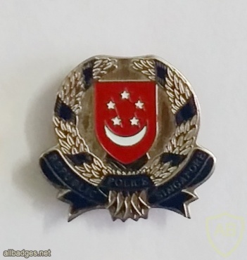 Singapore Police cap badge  img48902