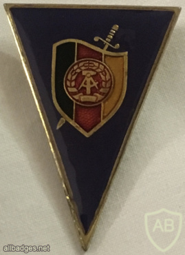 East Germany - Non-Stasi Academy/ University Graduate Badge img58580