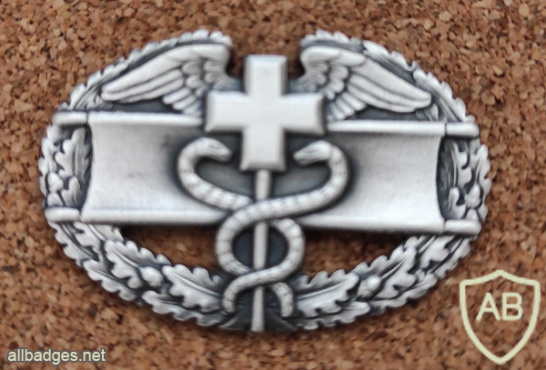 1st award combat medical badge img68748