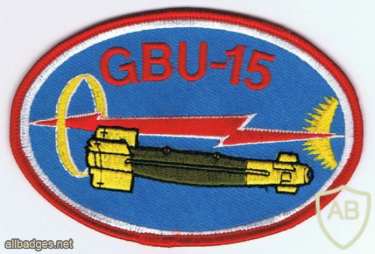 פצצה מונחית GBU-15 img71672